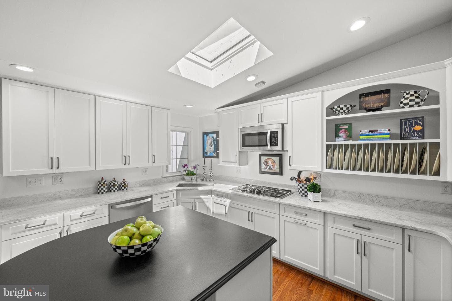213 Spencer Road photo 8