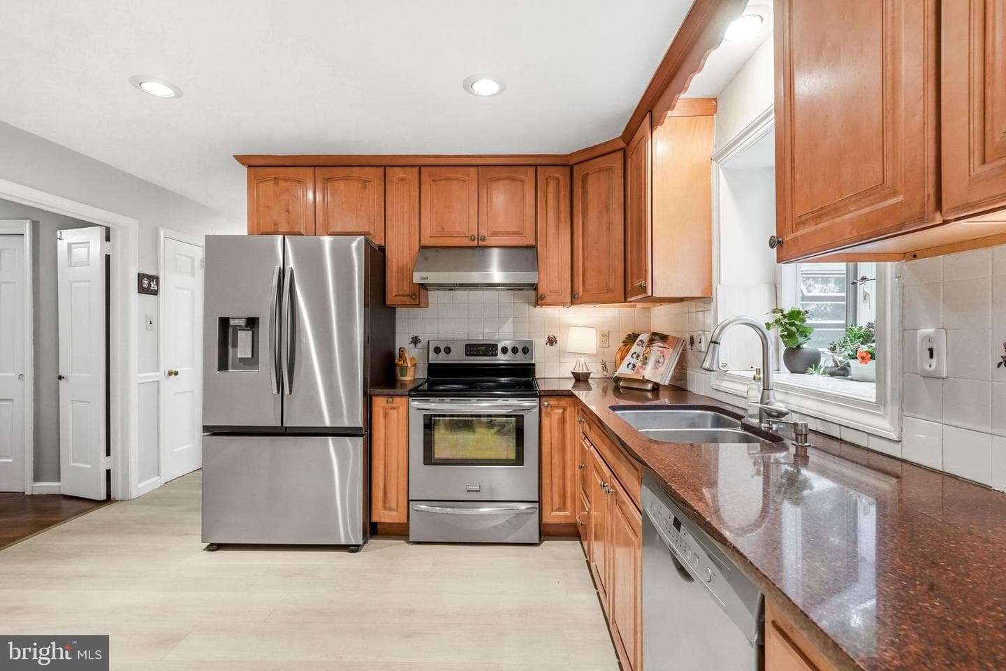 407 Margo Lane photo 19
