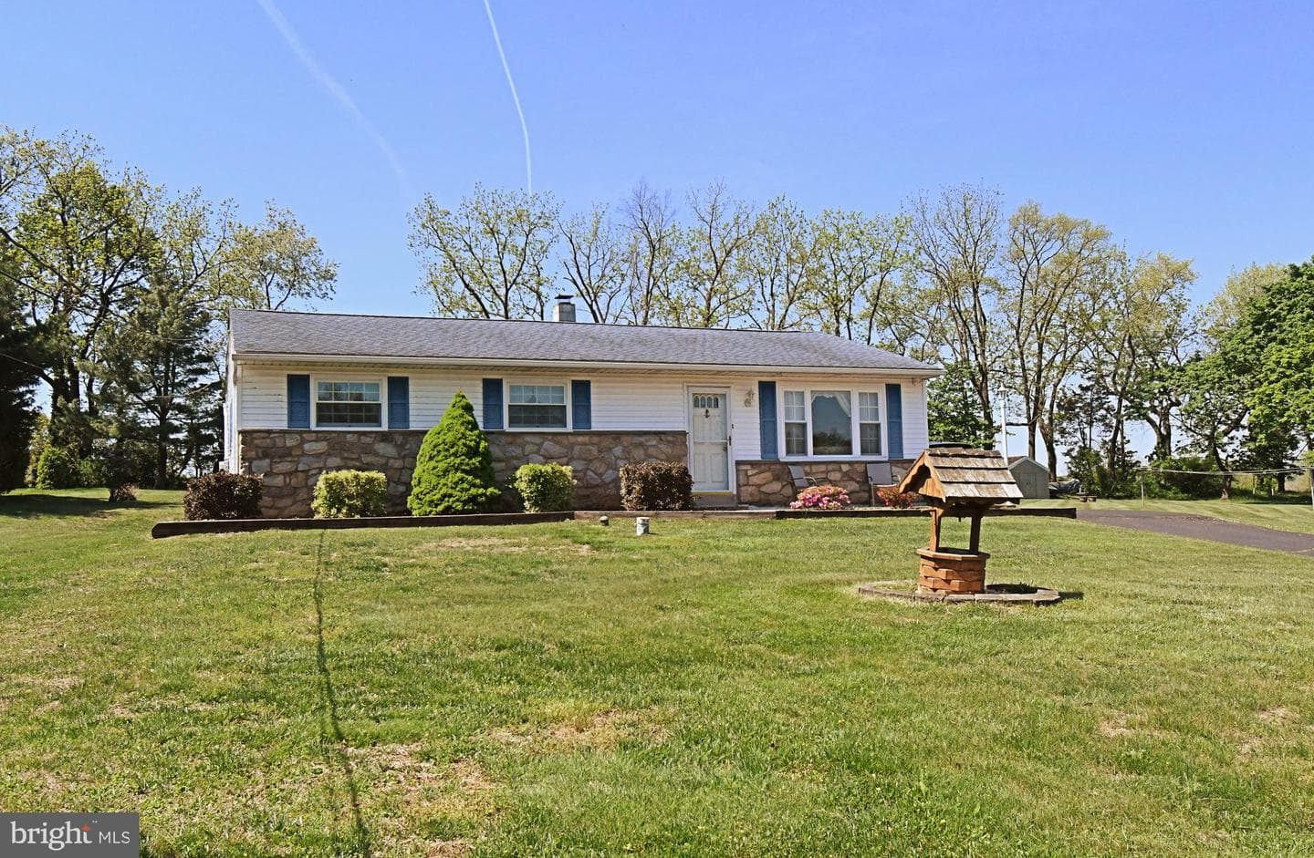 64 Mitchell Drive photo 3