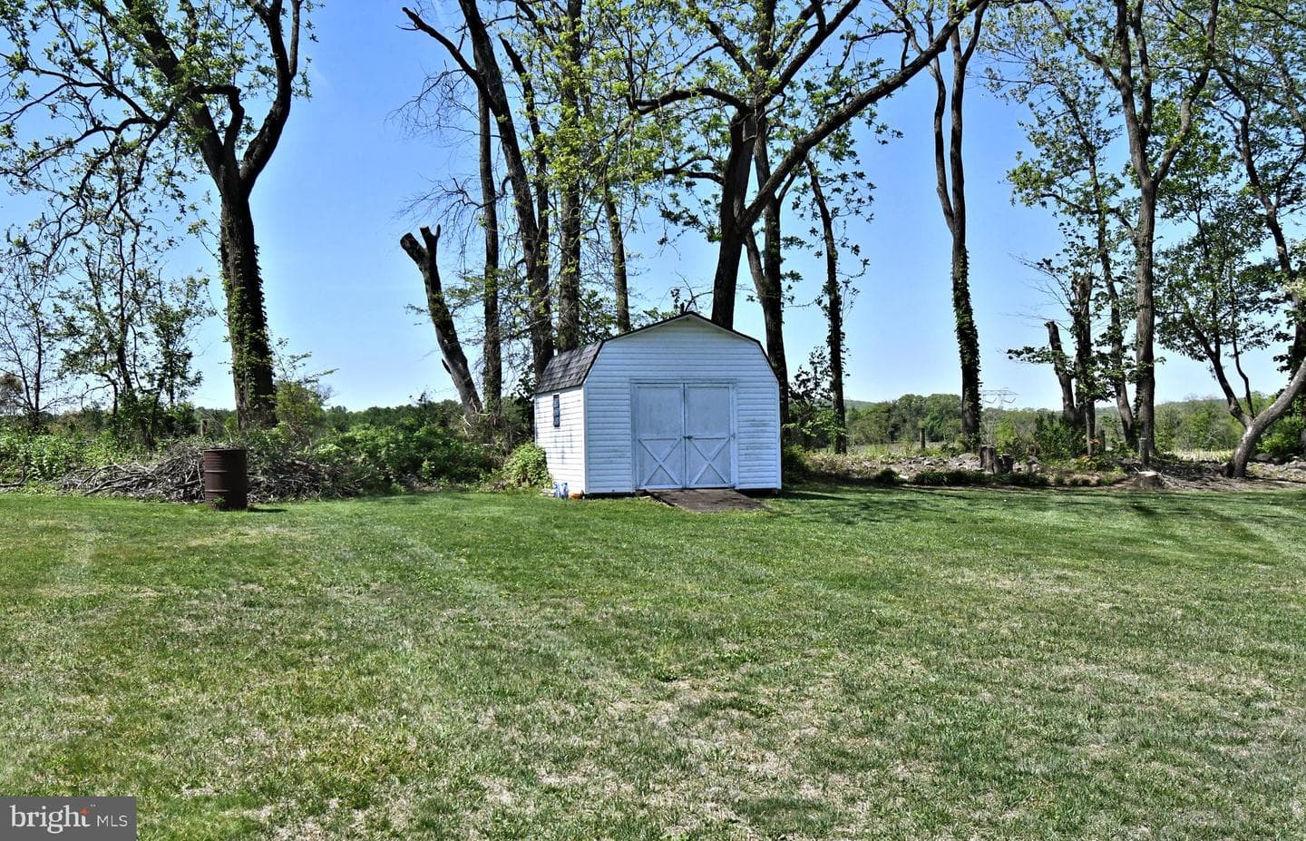 64 Mitchell Drive photo 43