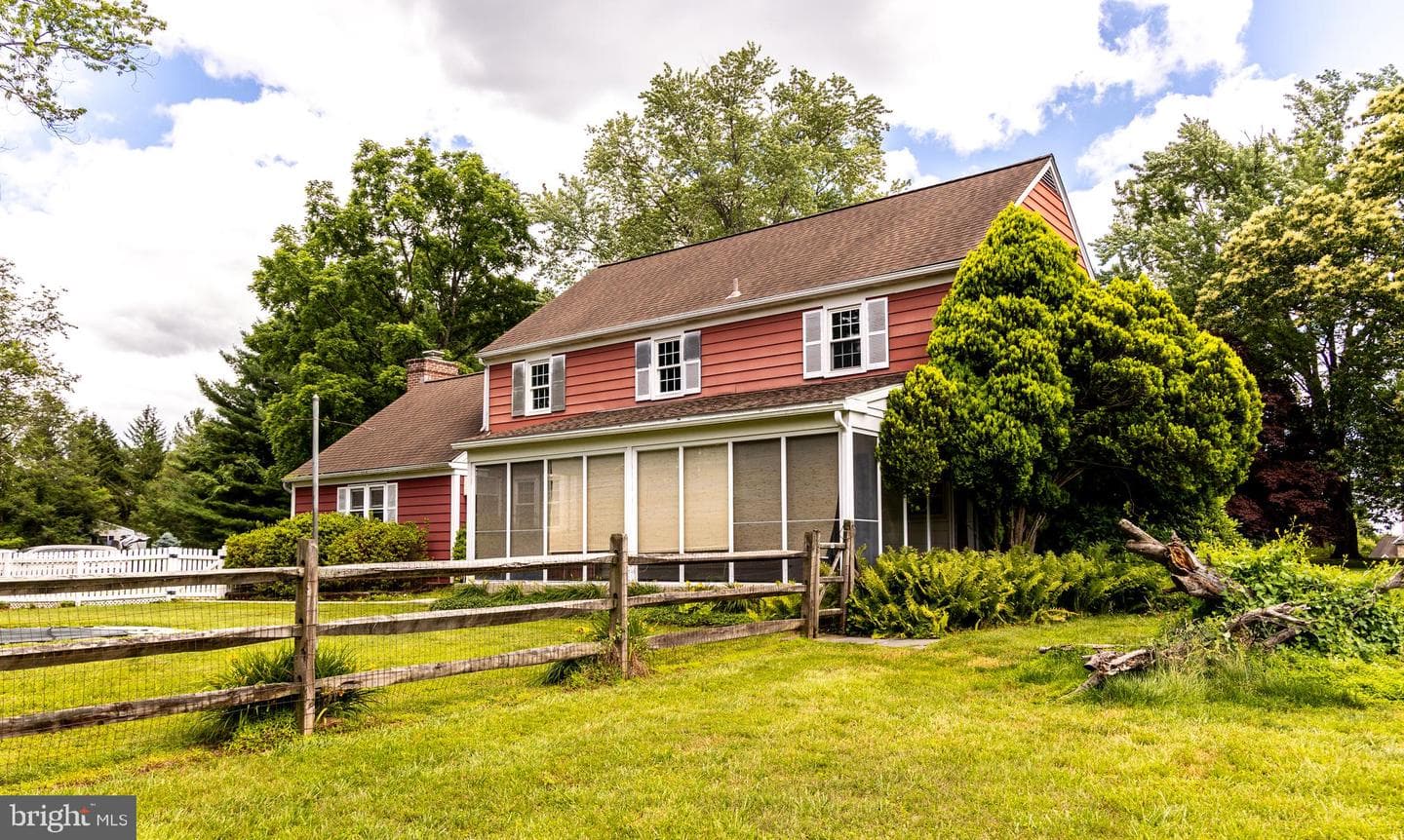 1929 Hillendale Road photo 5