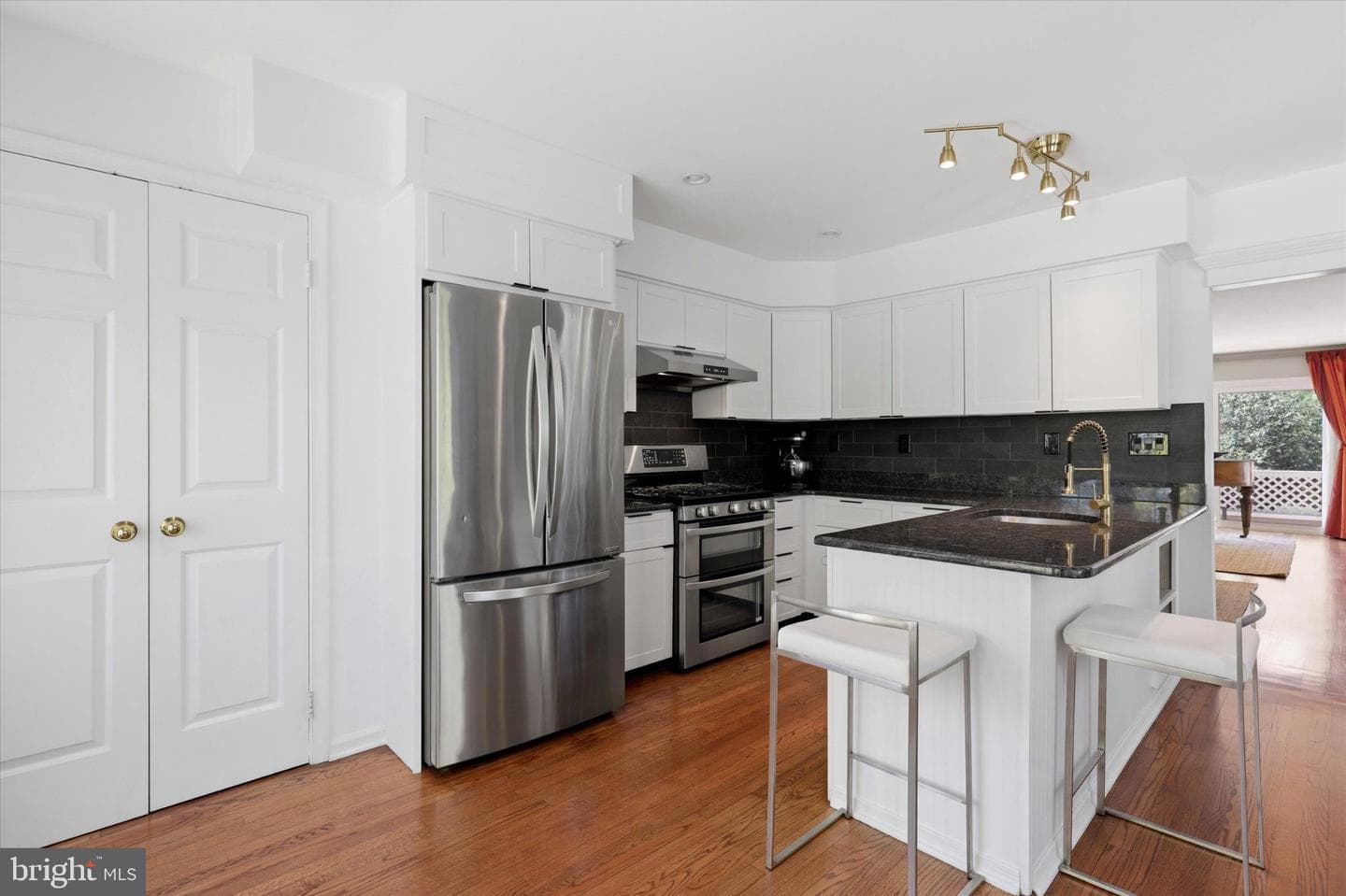 60 Cabot Drive photo 20