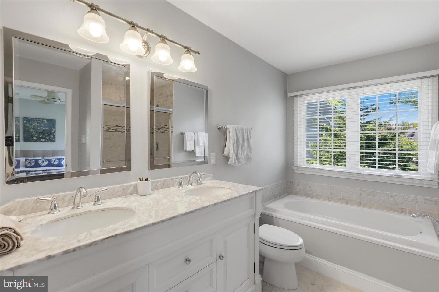 60 Cabot Drive photo 22
