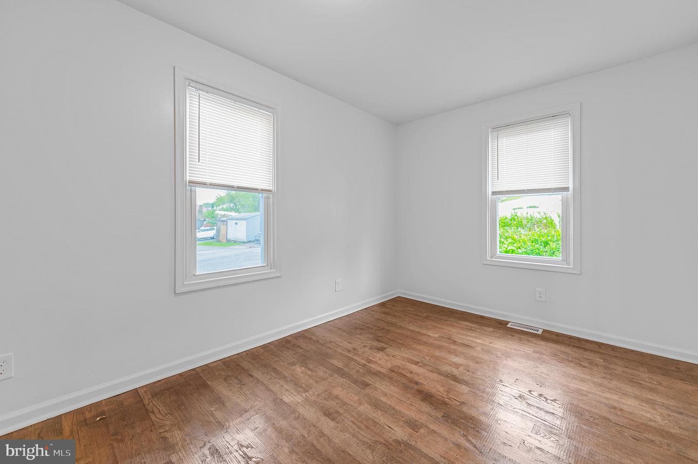 1402 Valley Road photo 23