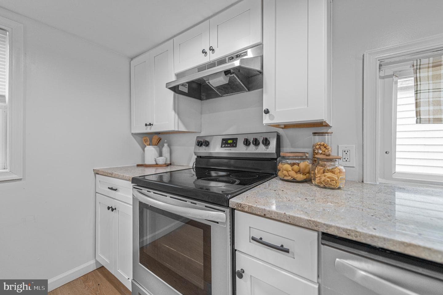 1402 Valley Road photo 6