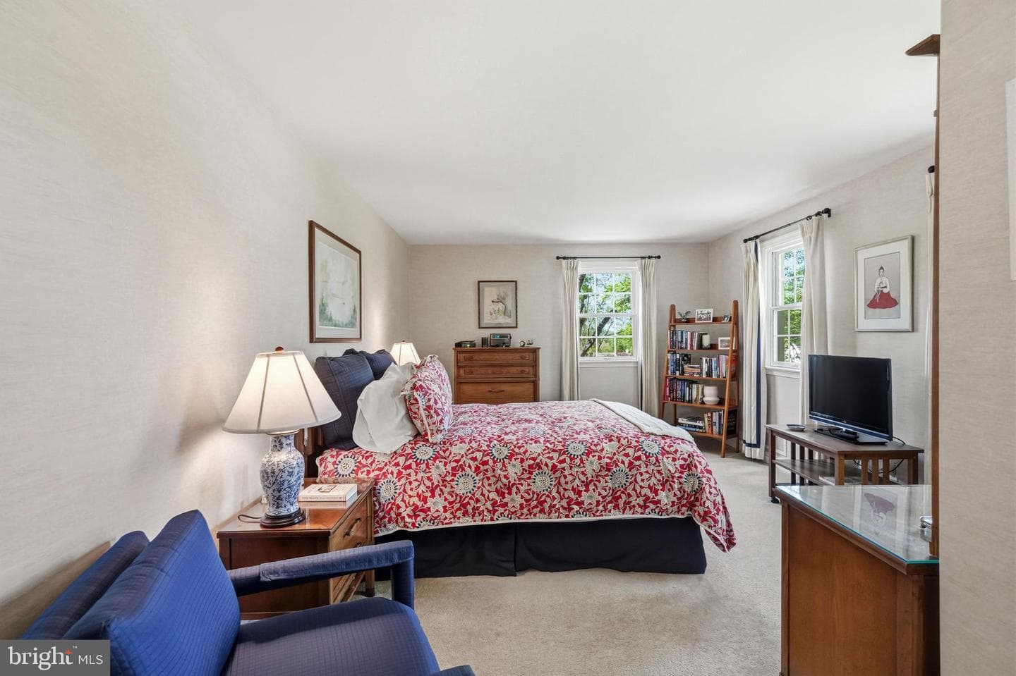 388 Castlewood Drive photo 44