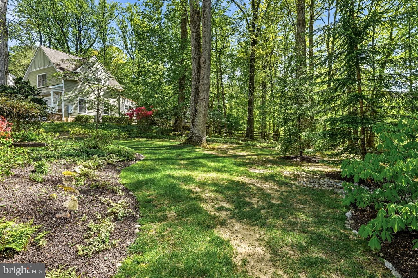 388 Castlewood Drive photo 58