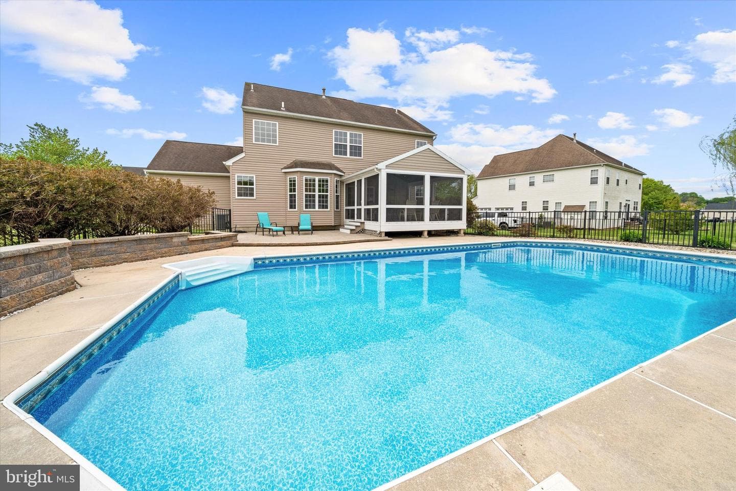 17 Allsmeer Drive photo 70