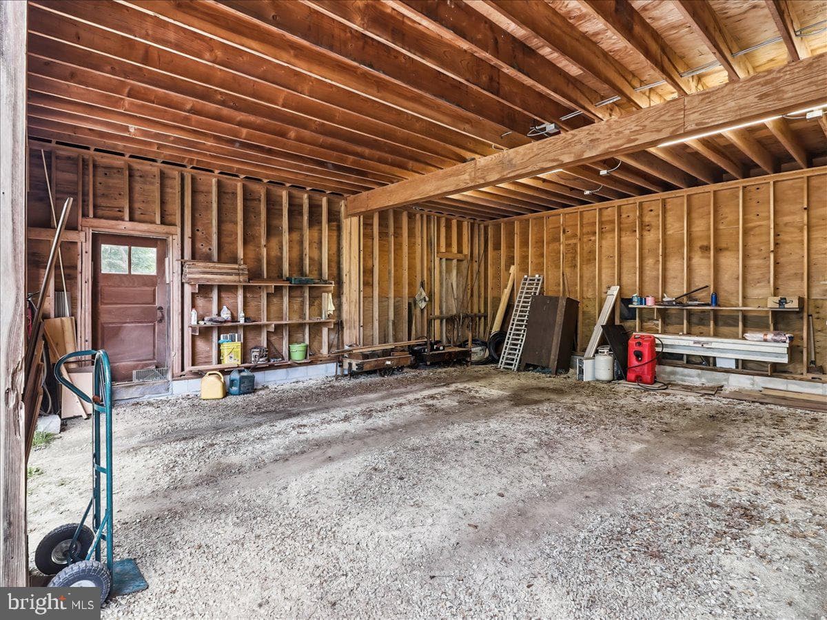 3063 Creek Road photo 6