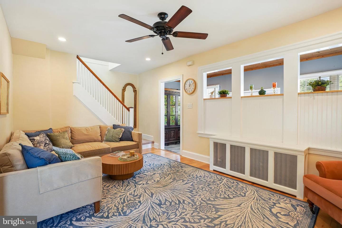 971 Henry Avenue photo 4