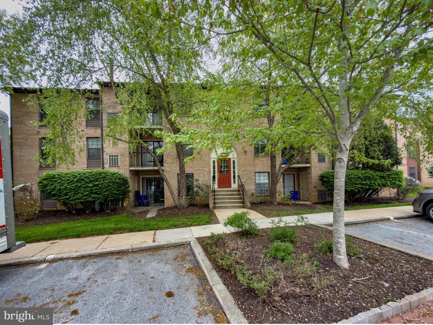 631 Washington Place