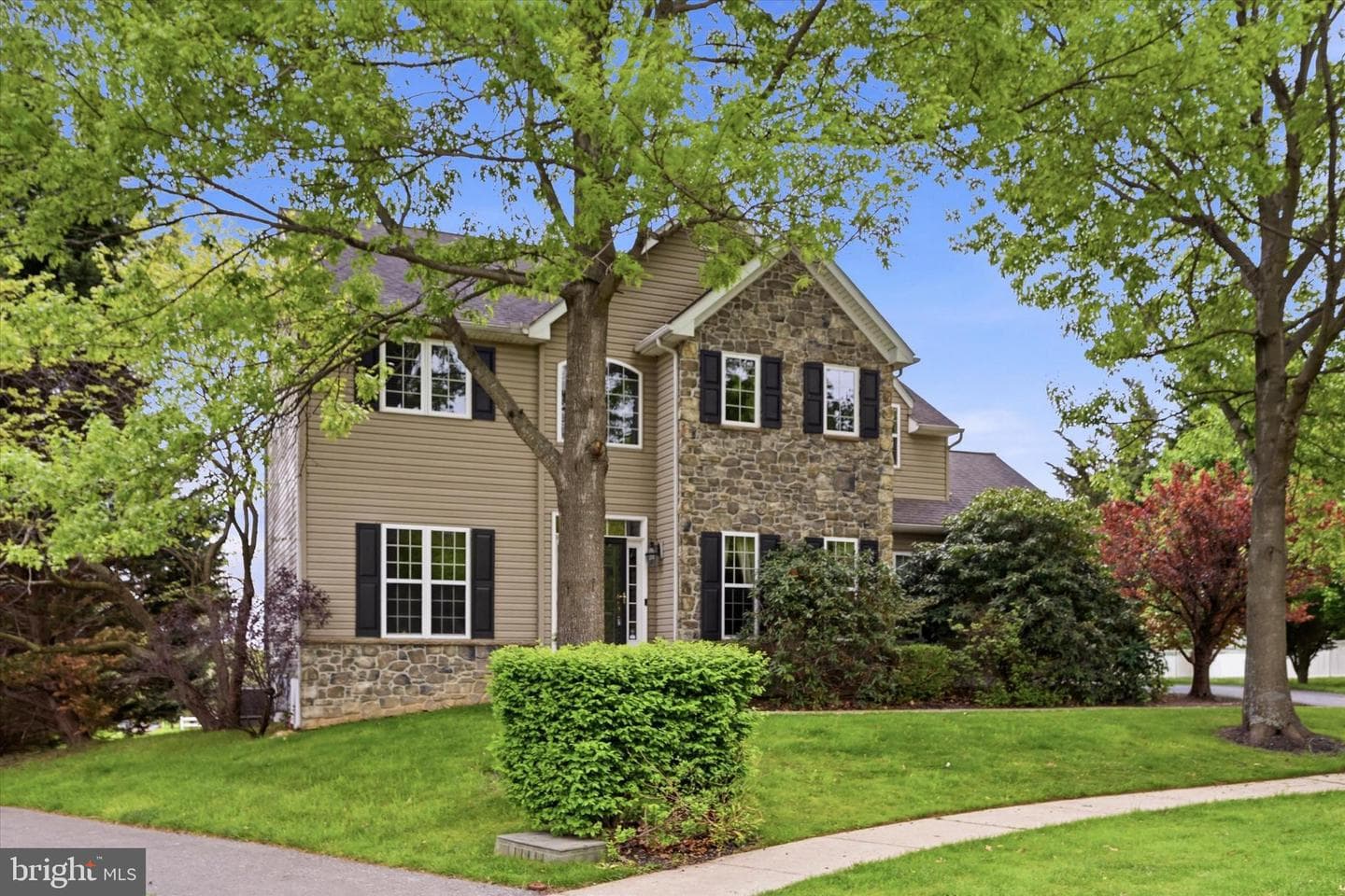 103 Marthas Way photo 2