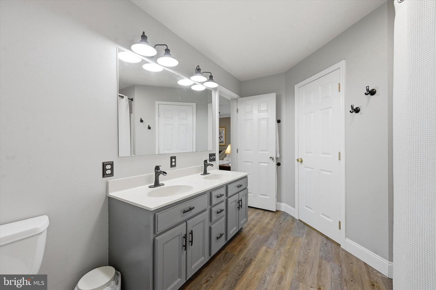 103 Marthas Way photo 28