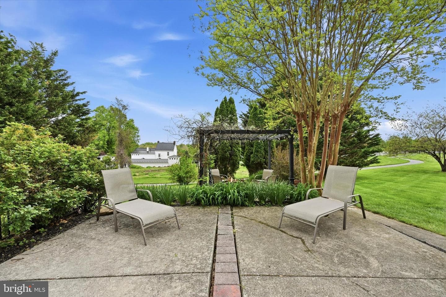 103 Marthas Way photo 40