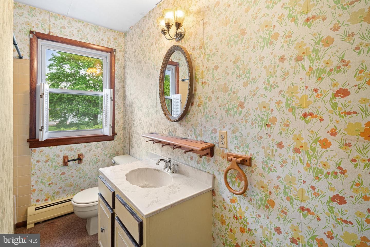 557 Media Road photo 18