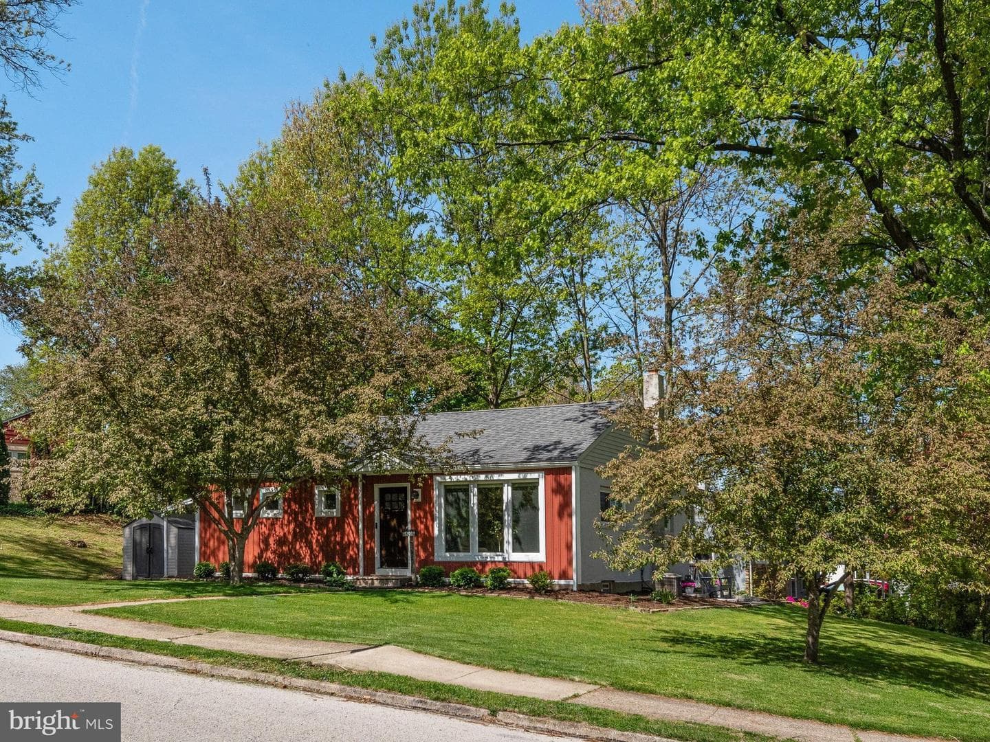 1200 Tyler Avenue photo 2