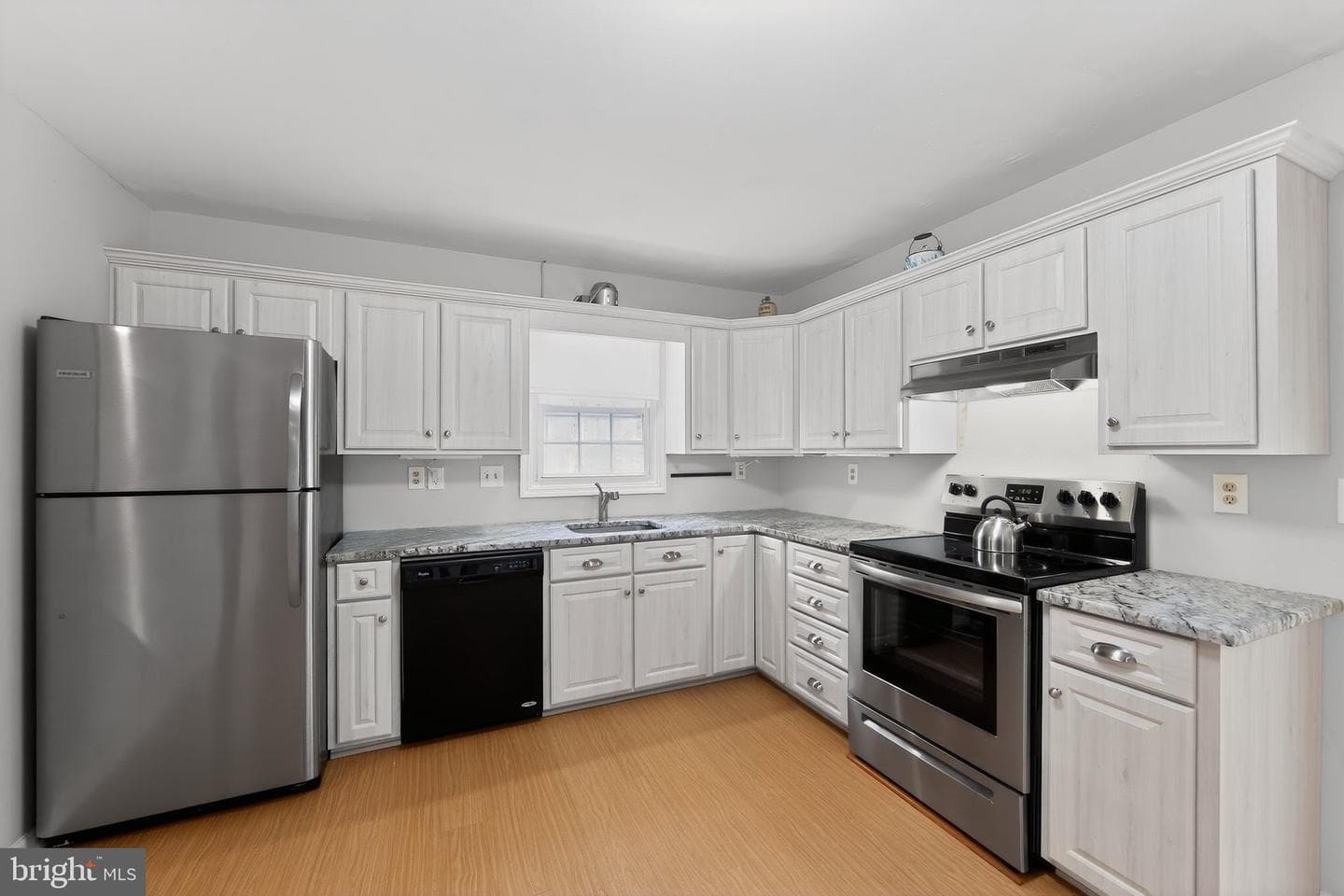 192 Plaza Drive photo 9
