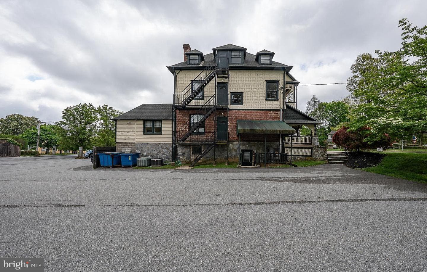 61 Cassatt Avenue photo 72