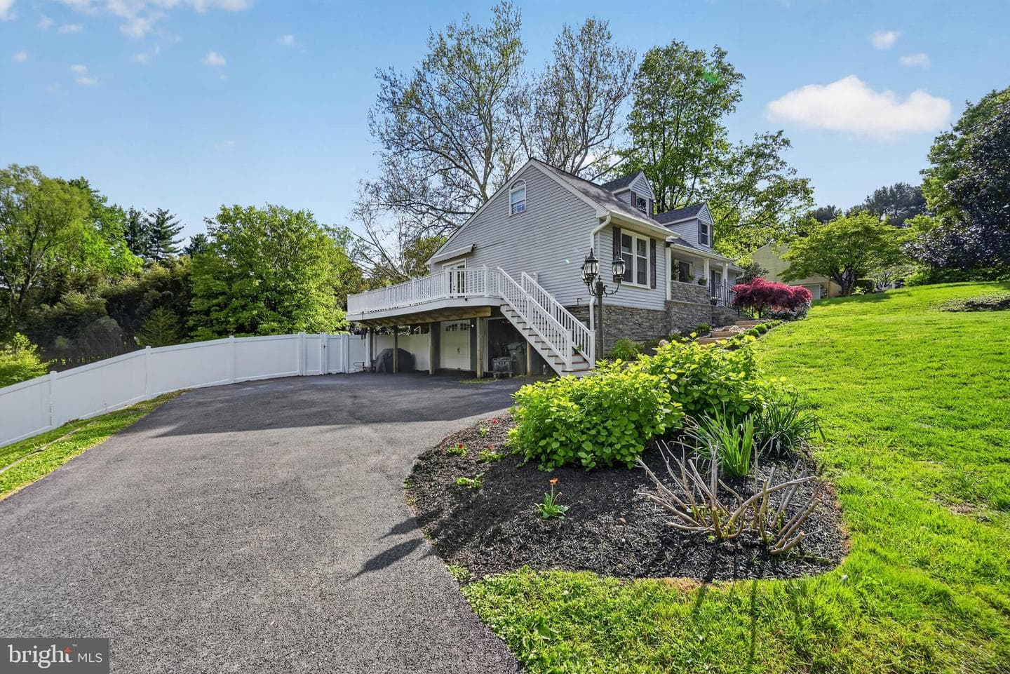 134 Galloping Hill Road photo 4