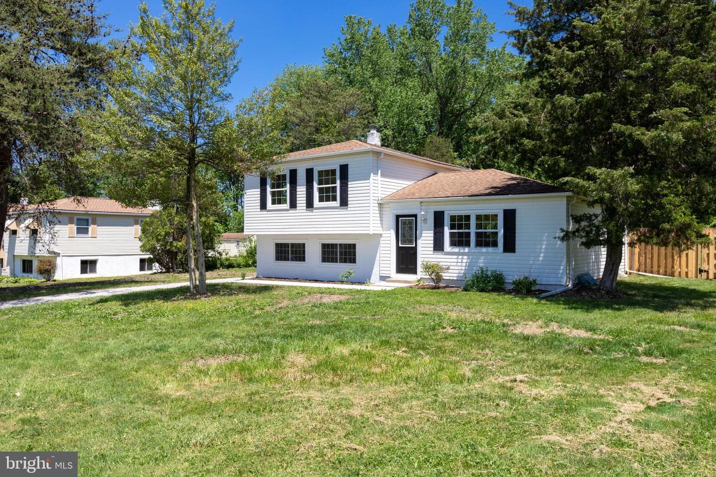970 Kingsway Drive photo 10