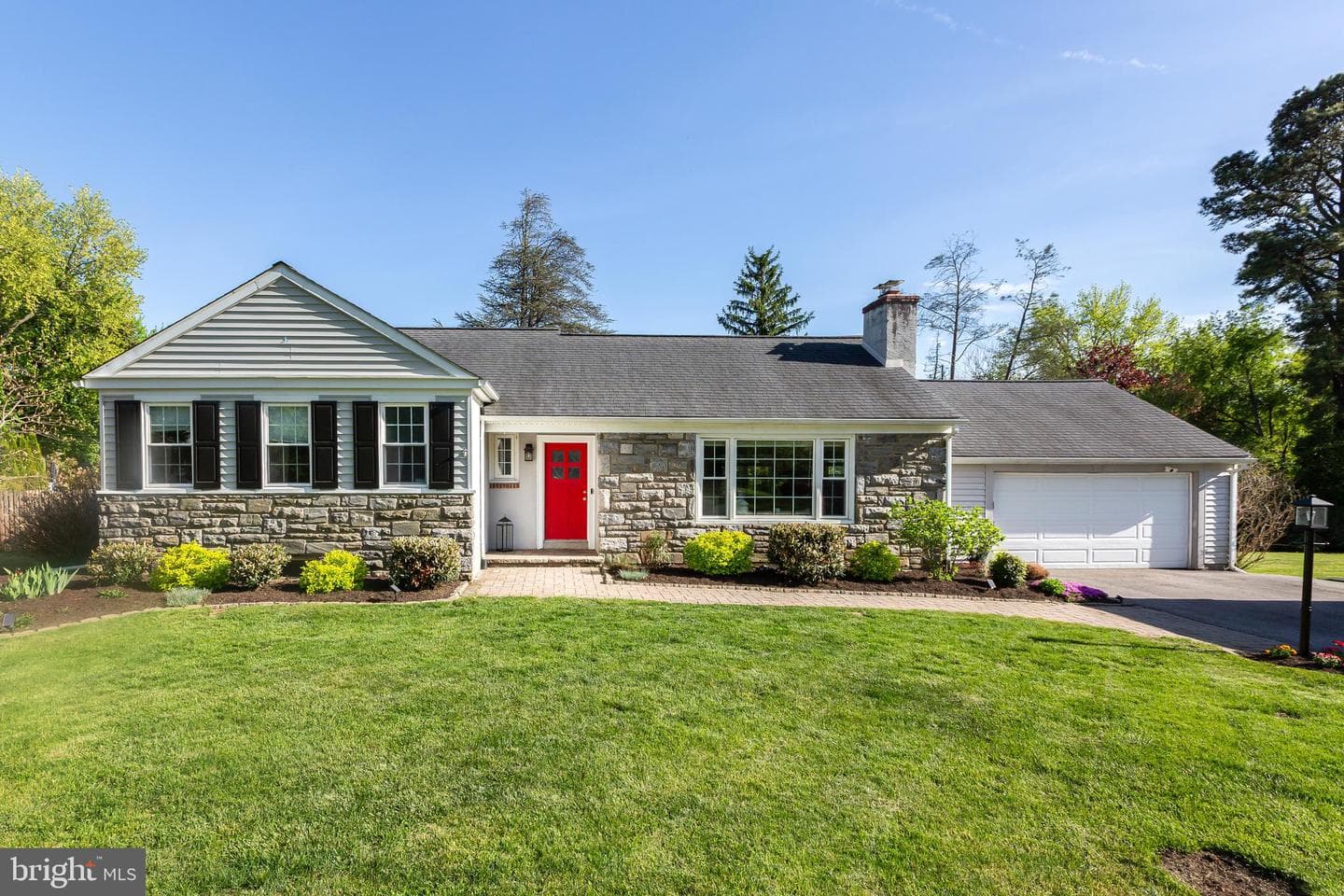 117 Hillside Road photo 1