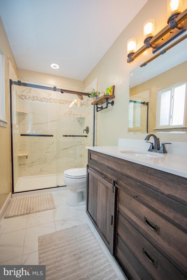 380 Lynetree Drive #7-D photo 17