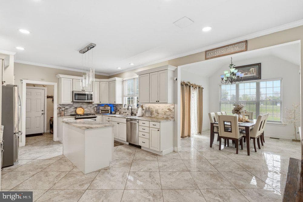 32 Meadow Lane photo 14