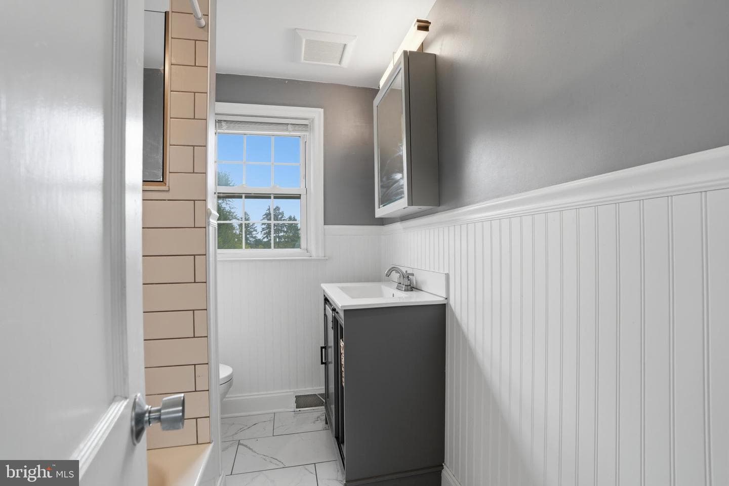 3250 Manor Road photo 6
