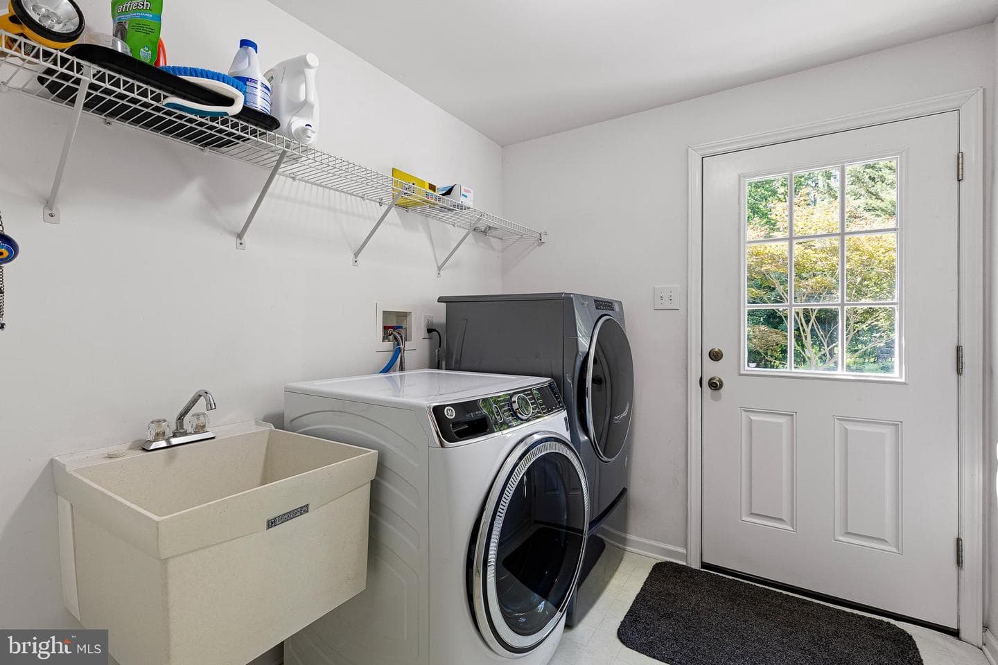 209 Dangina Dr photo 18
