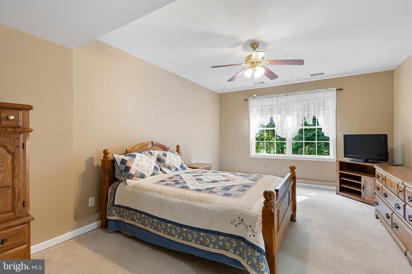 209 Dangina Dr photo 34