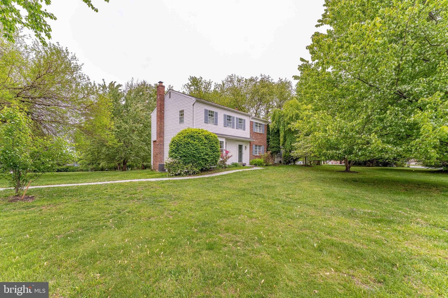 1239 Upton Circle photo 3