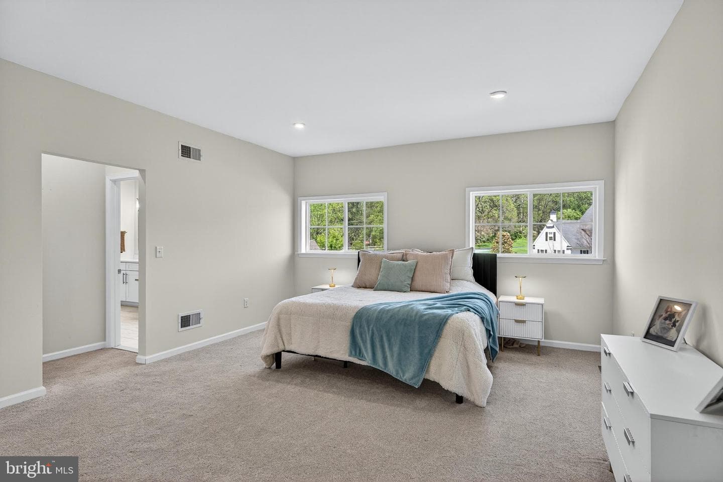 925 Marina Court photo 32