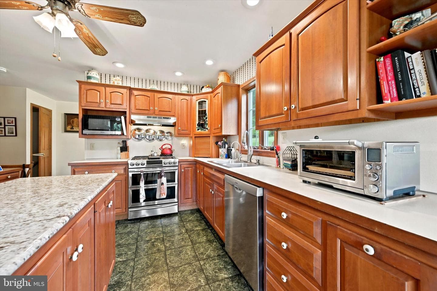 241 Glenrose Road photo 20