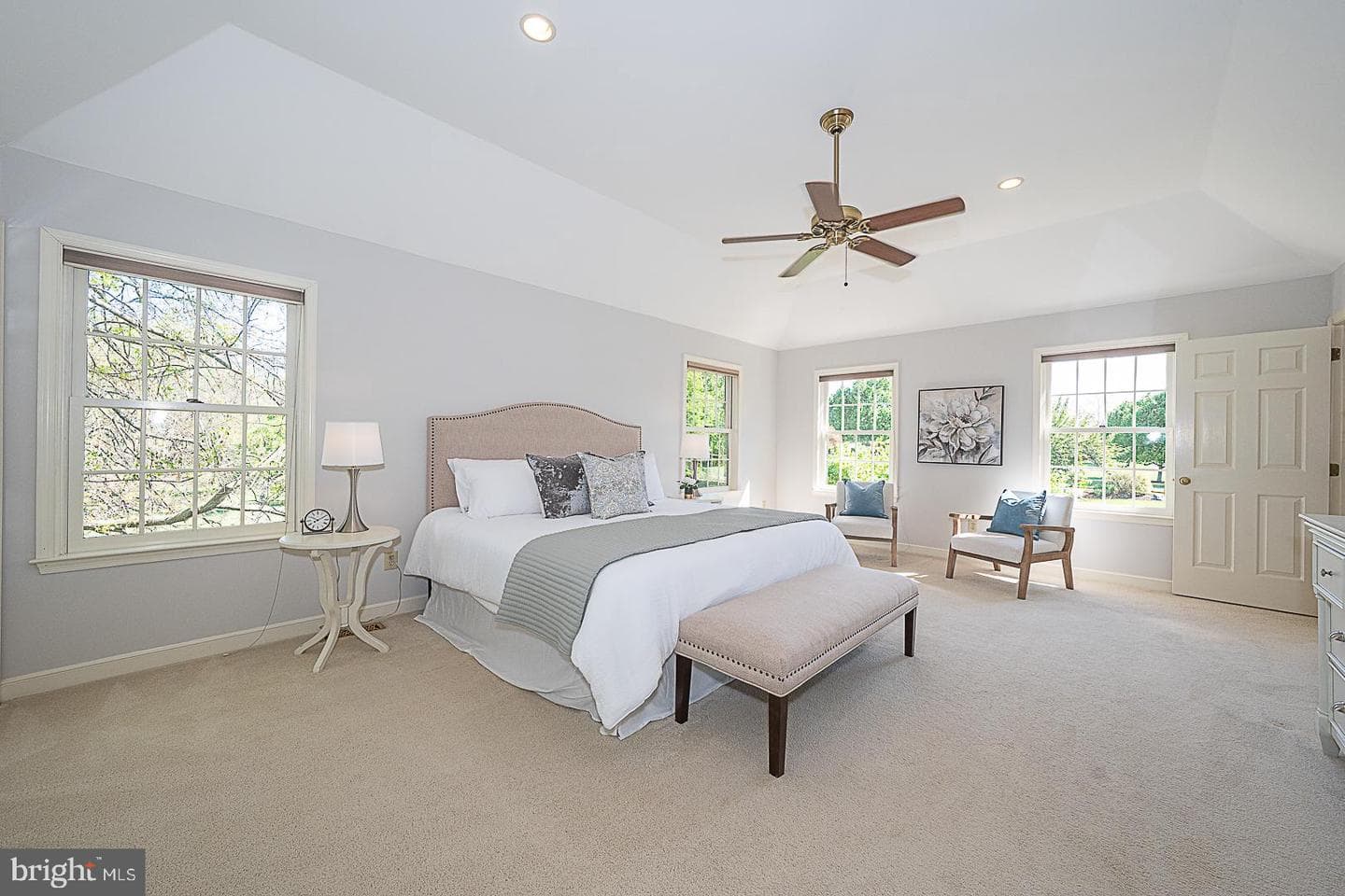 30 Spring Hill Lane photo 33