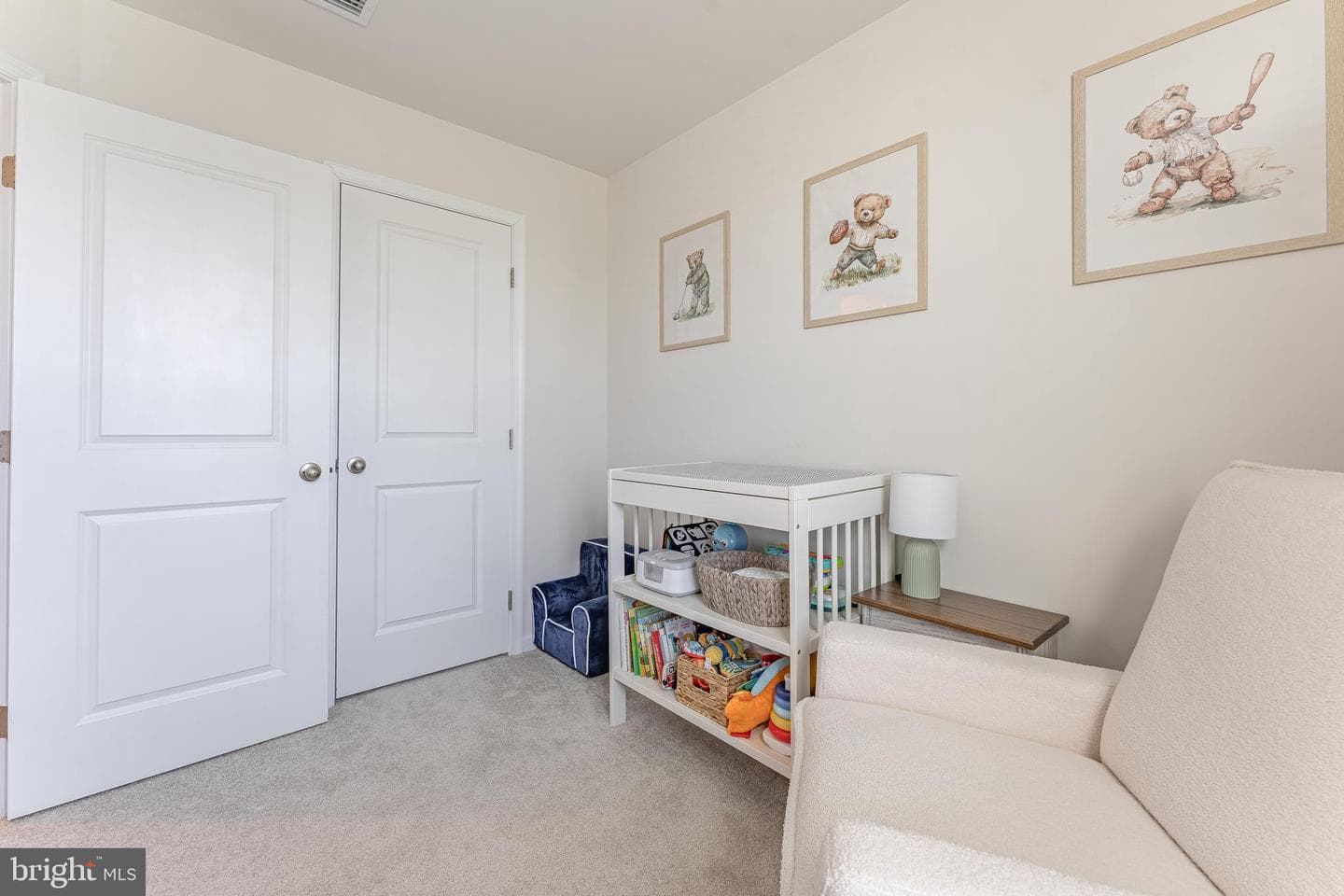 235 Hamilton Lane photo 29