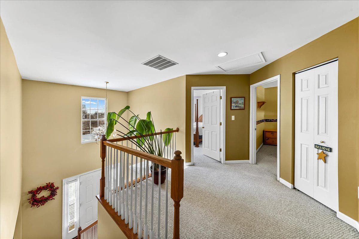 126 Hemlock Drive photo 17