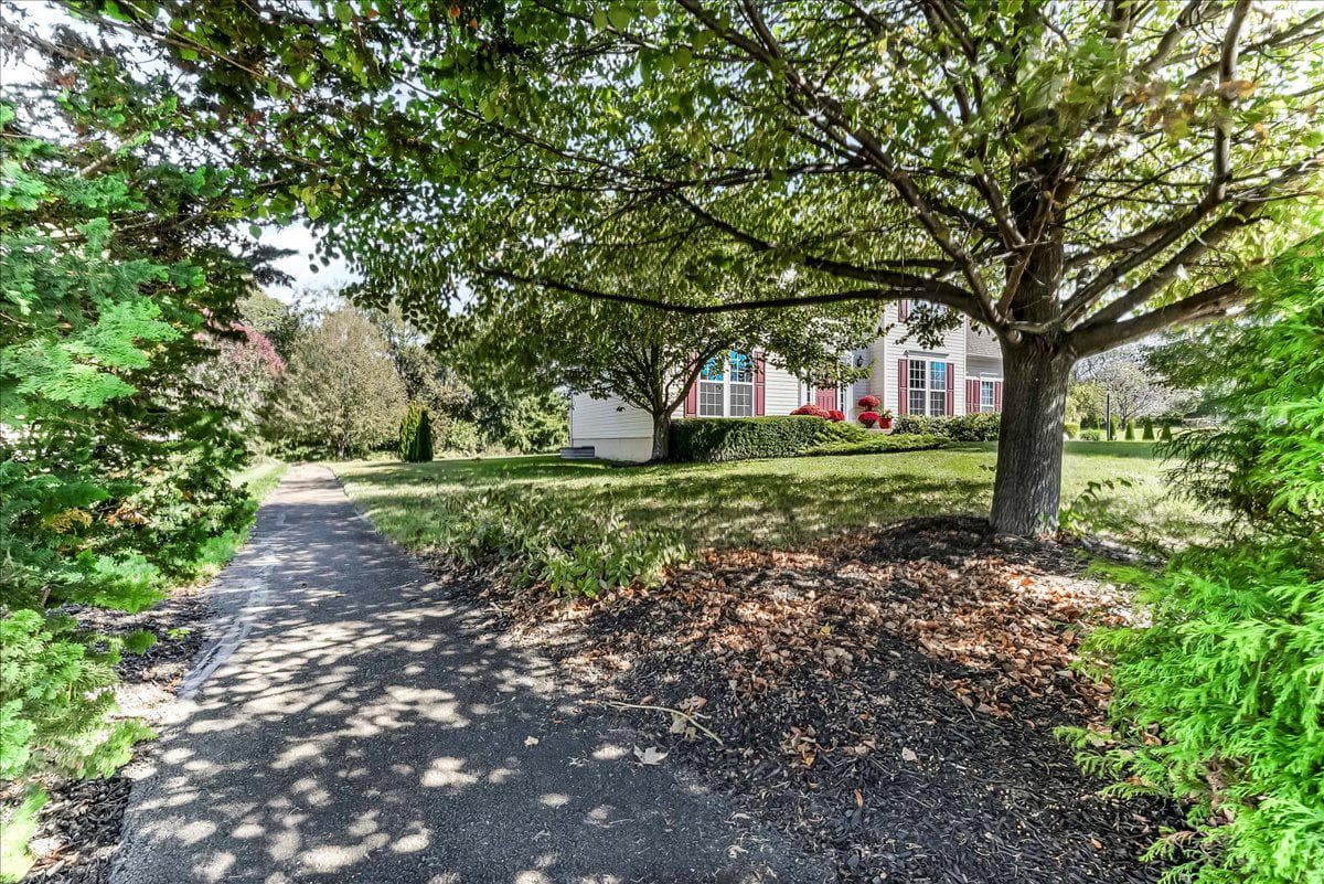 126 Hemlock Drive photo 41