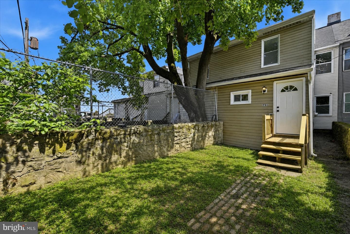 751 E Lincoln Highway photo 14