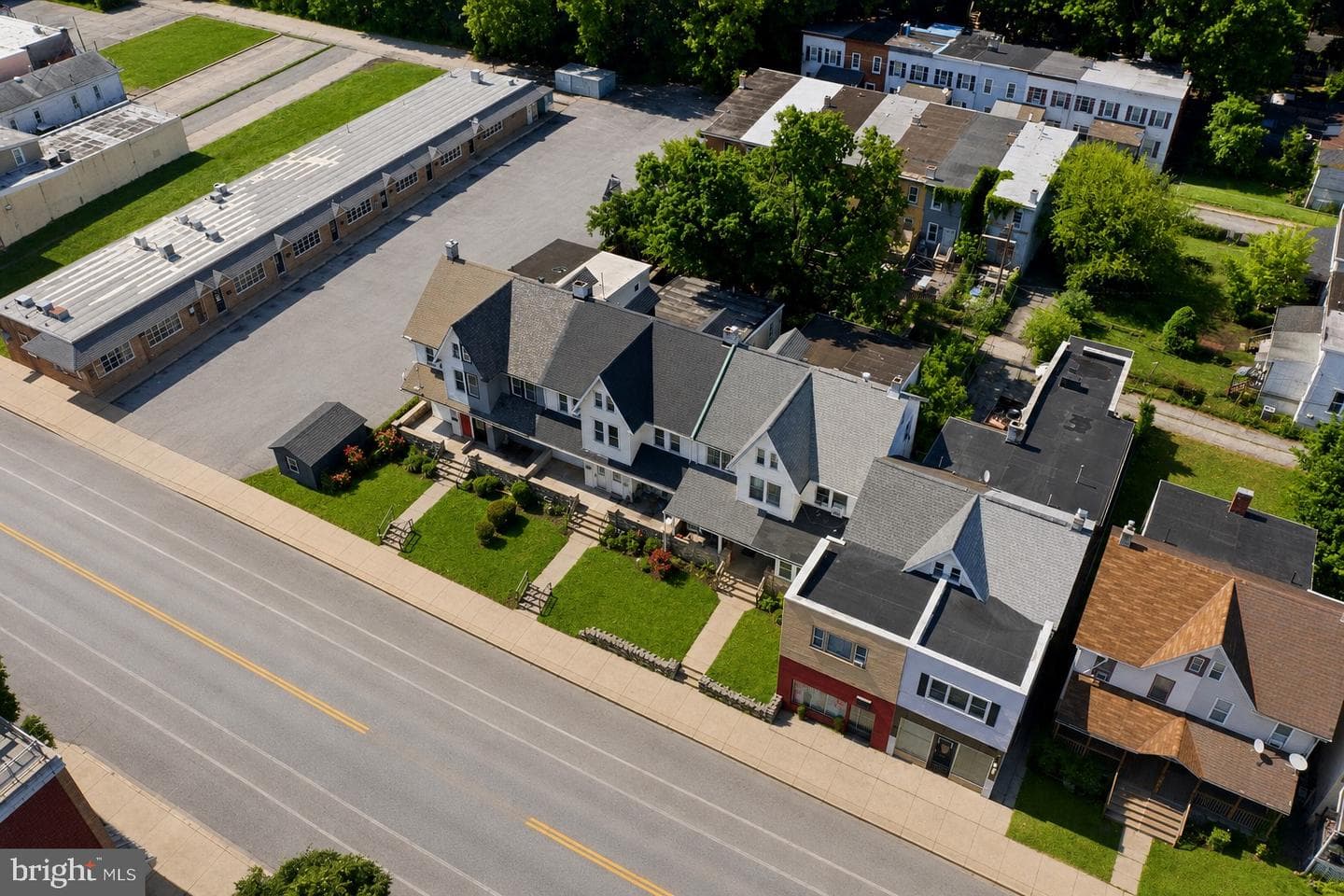 751 E Lincoln Highway photo 17