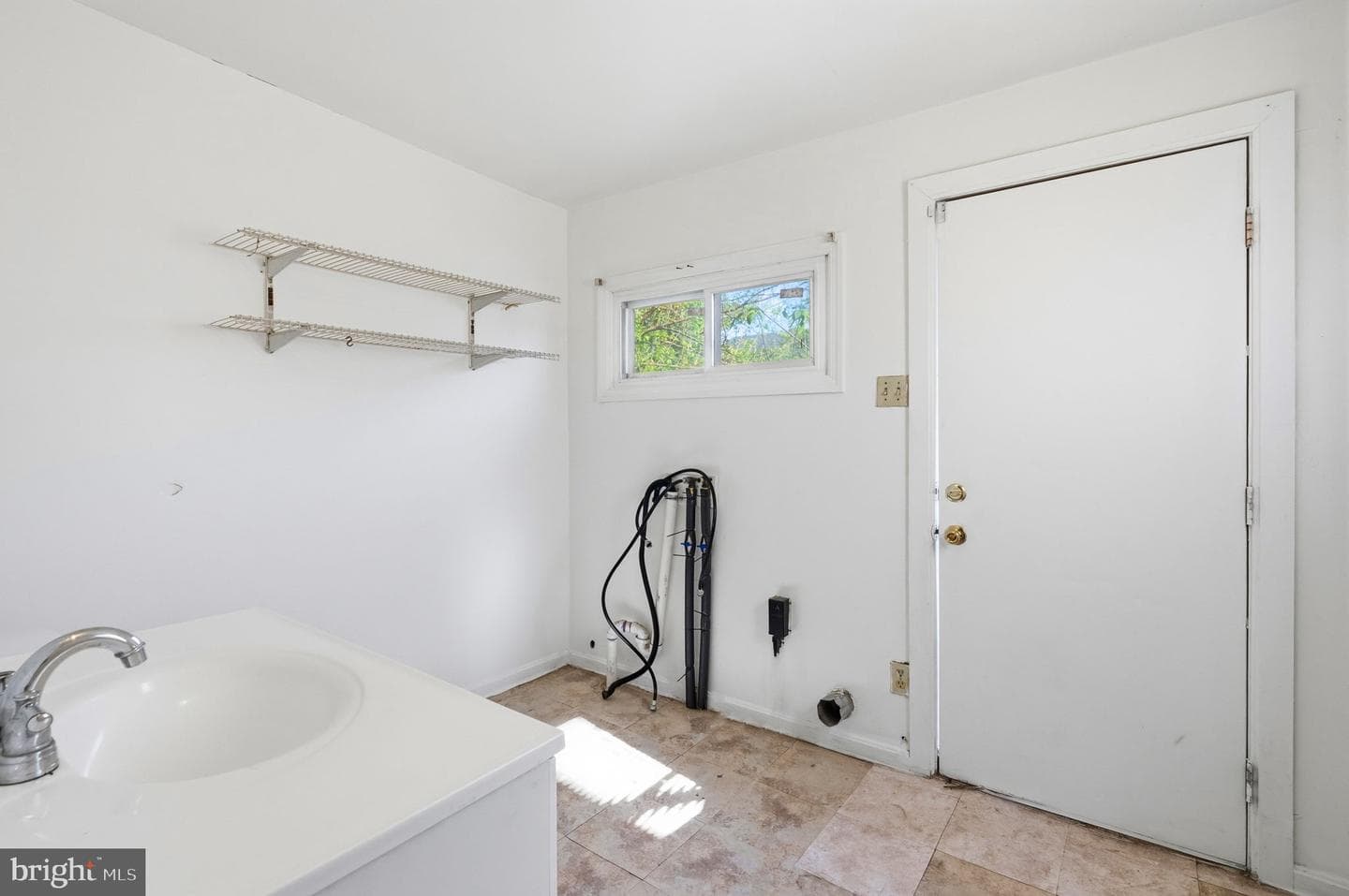 348 Valley Road photo 11