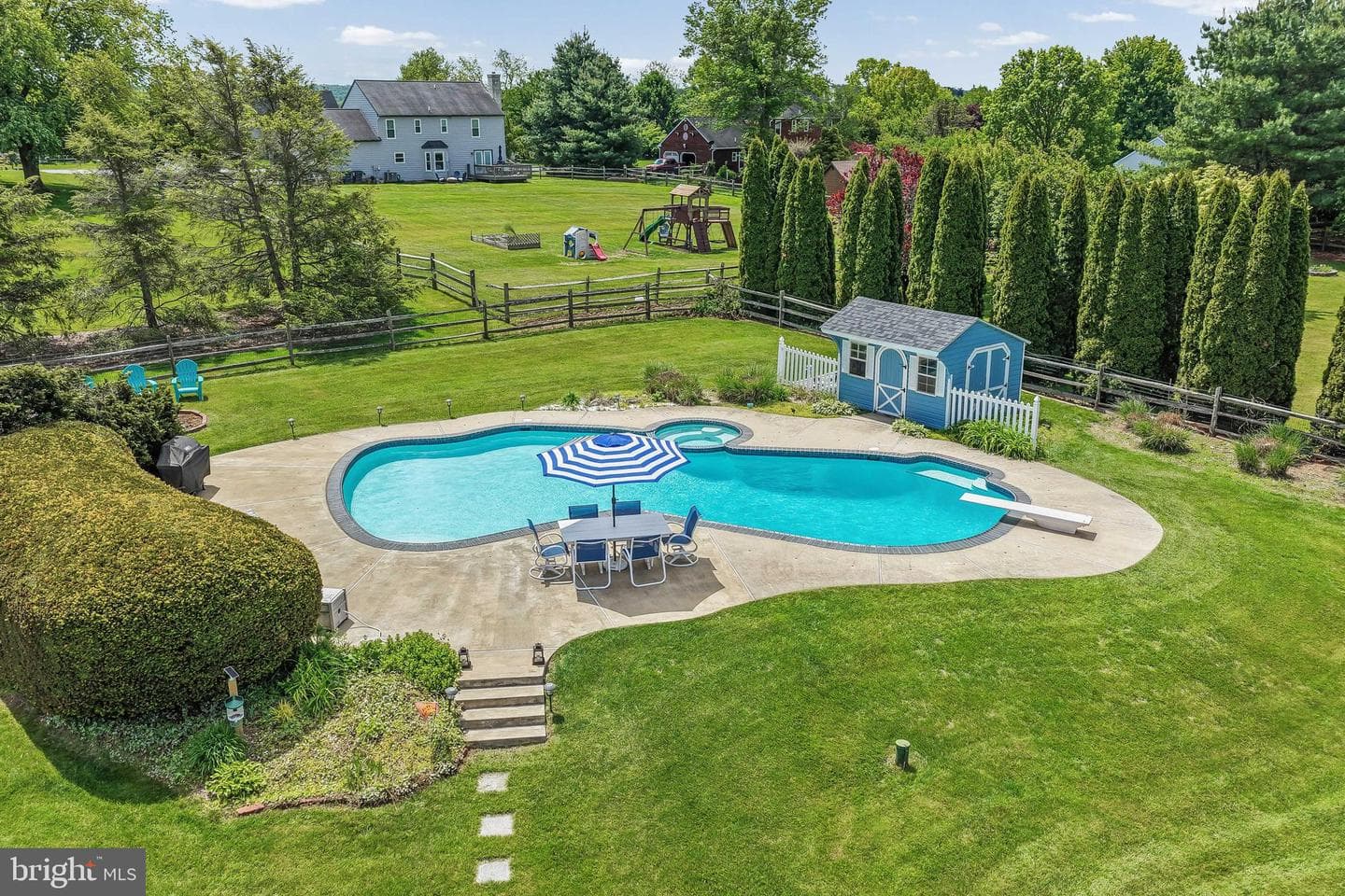 152 Shore Line Drive photo 54