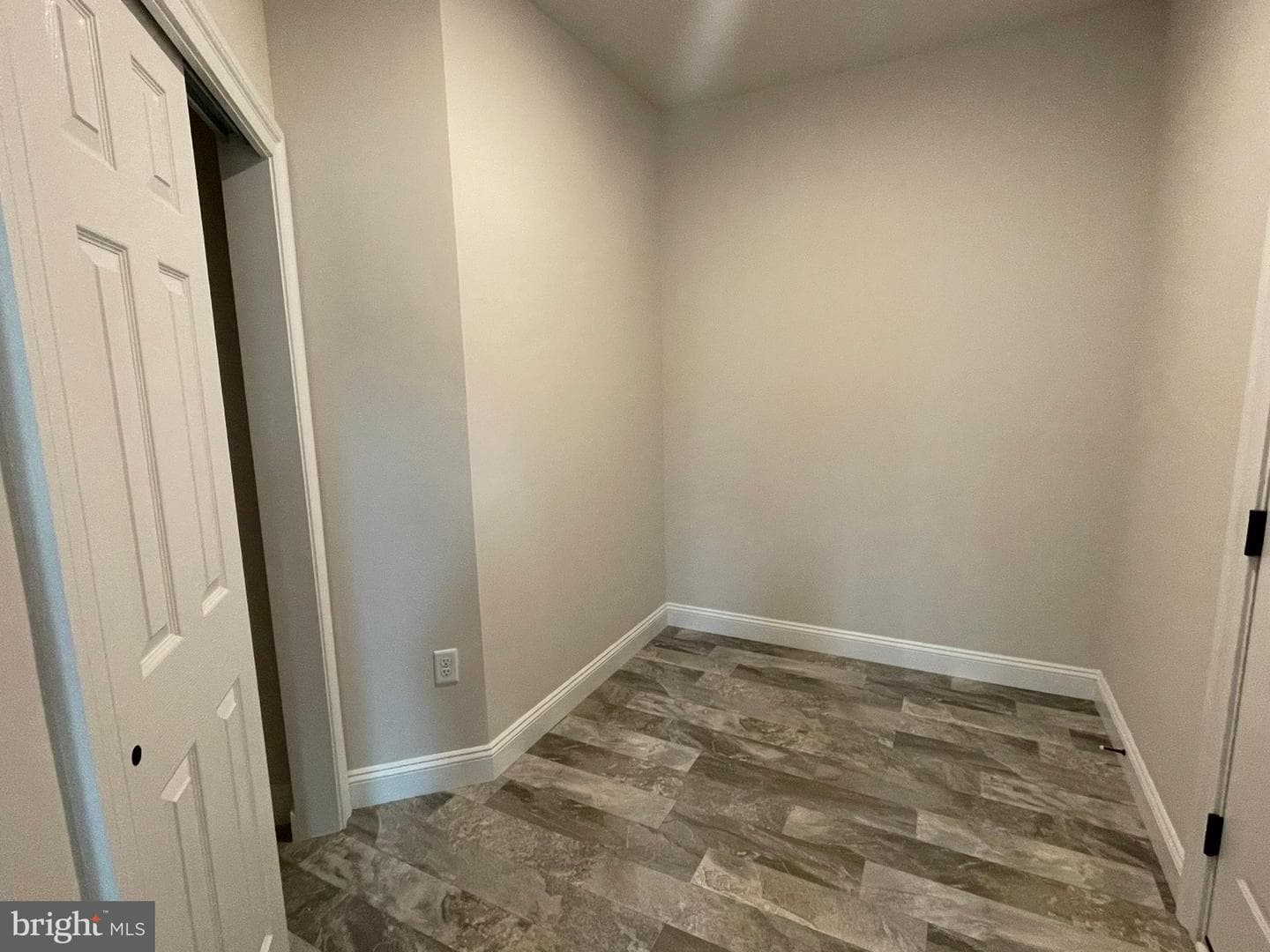 73 Ruth Ave photo 55