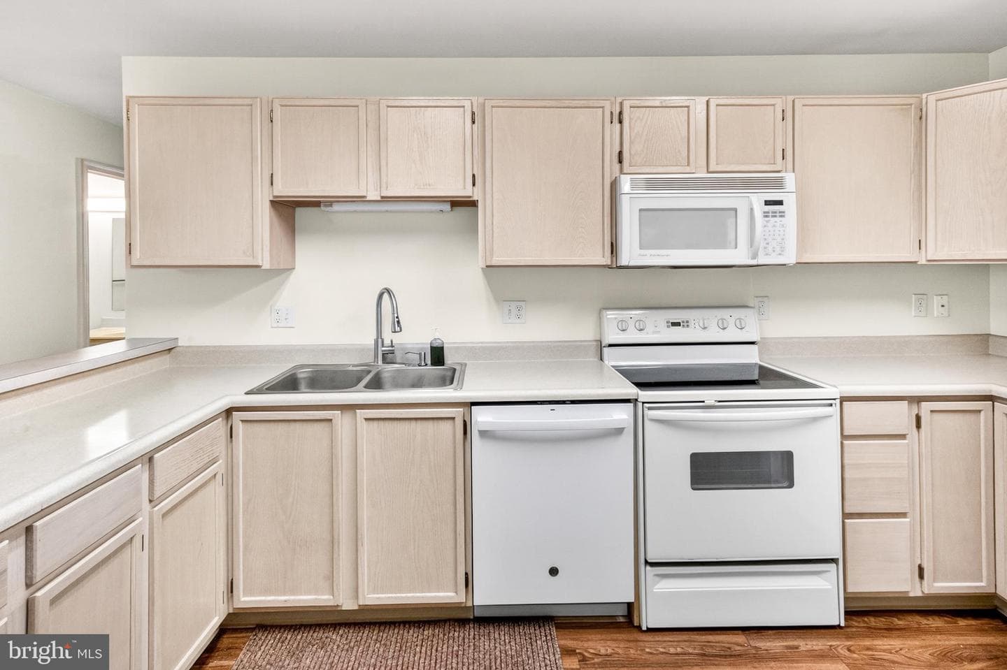 147 Village Way photo 14