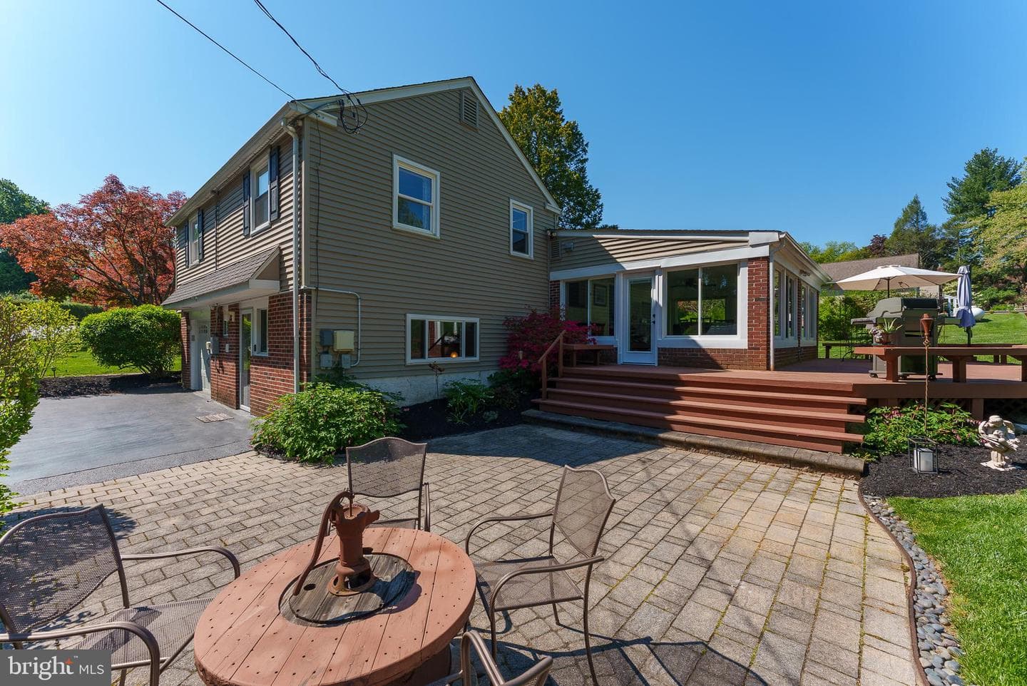 205 Cheyney Drive photo 4
