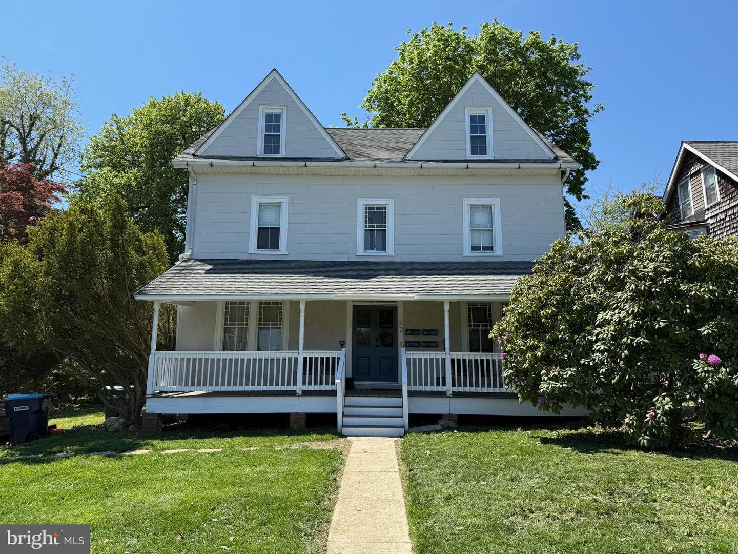 22 Lloyd Avenue
