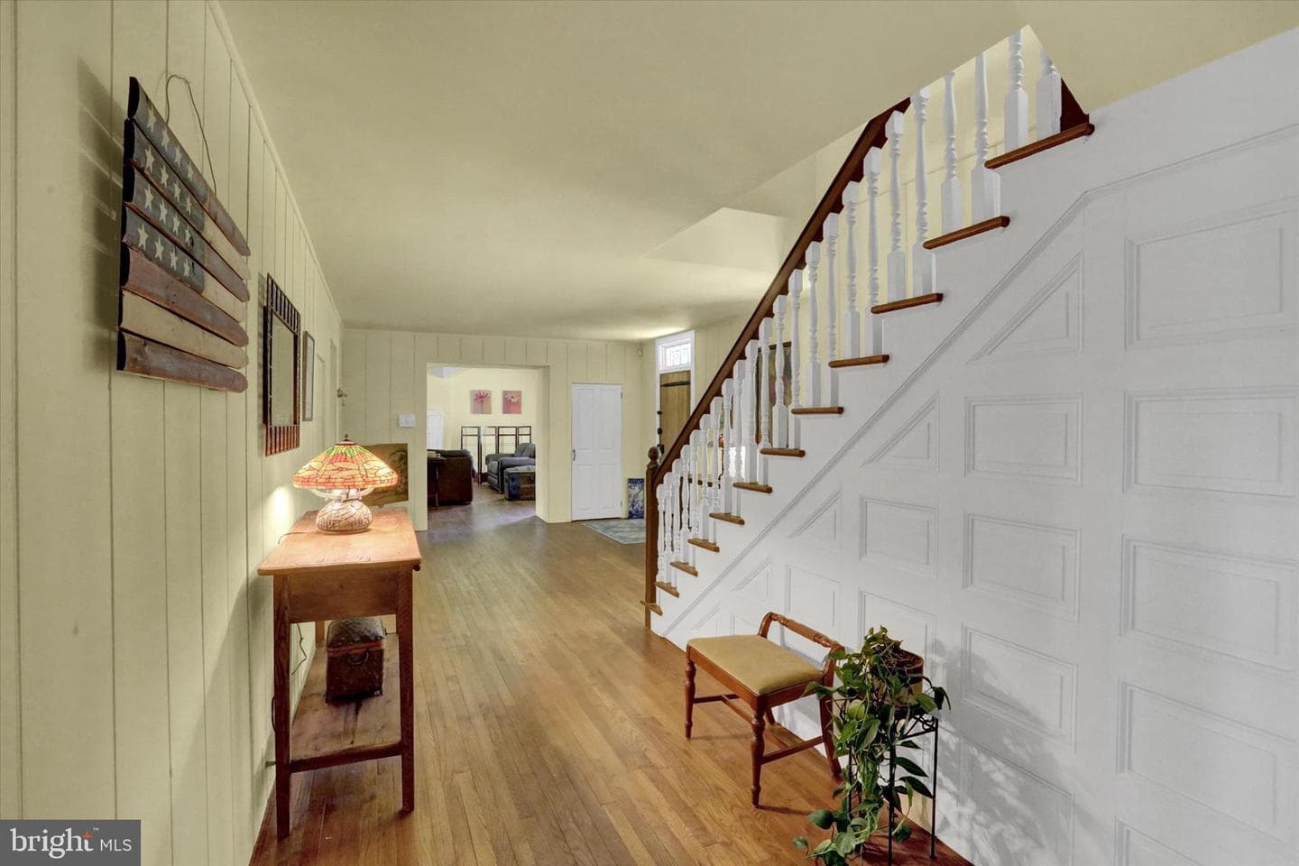 1242 Jaine Lane photo 4