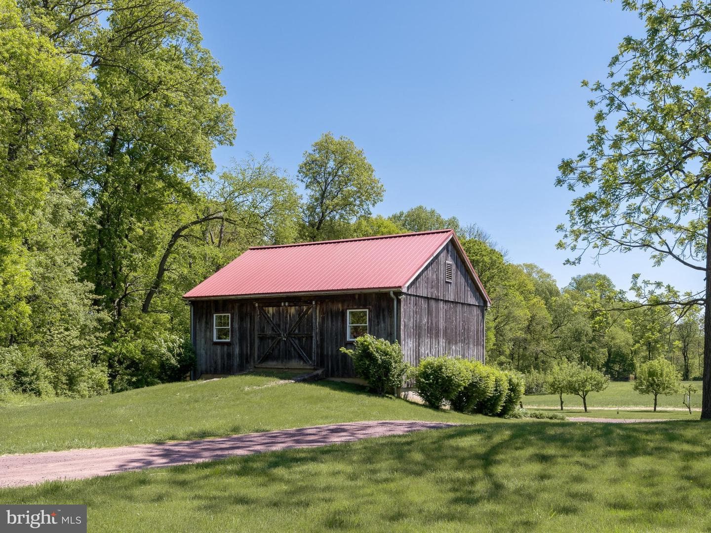 533 Mount Pleasant Road photo 74