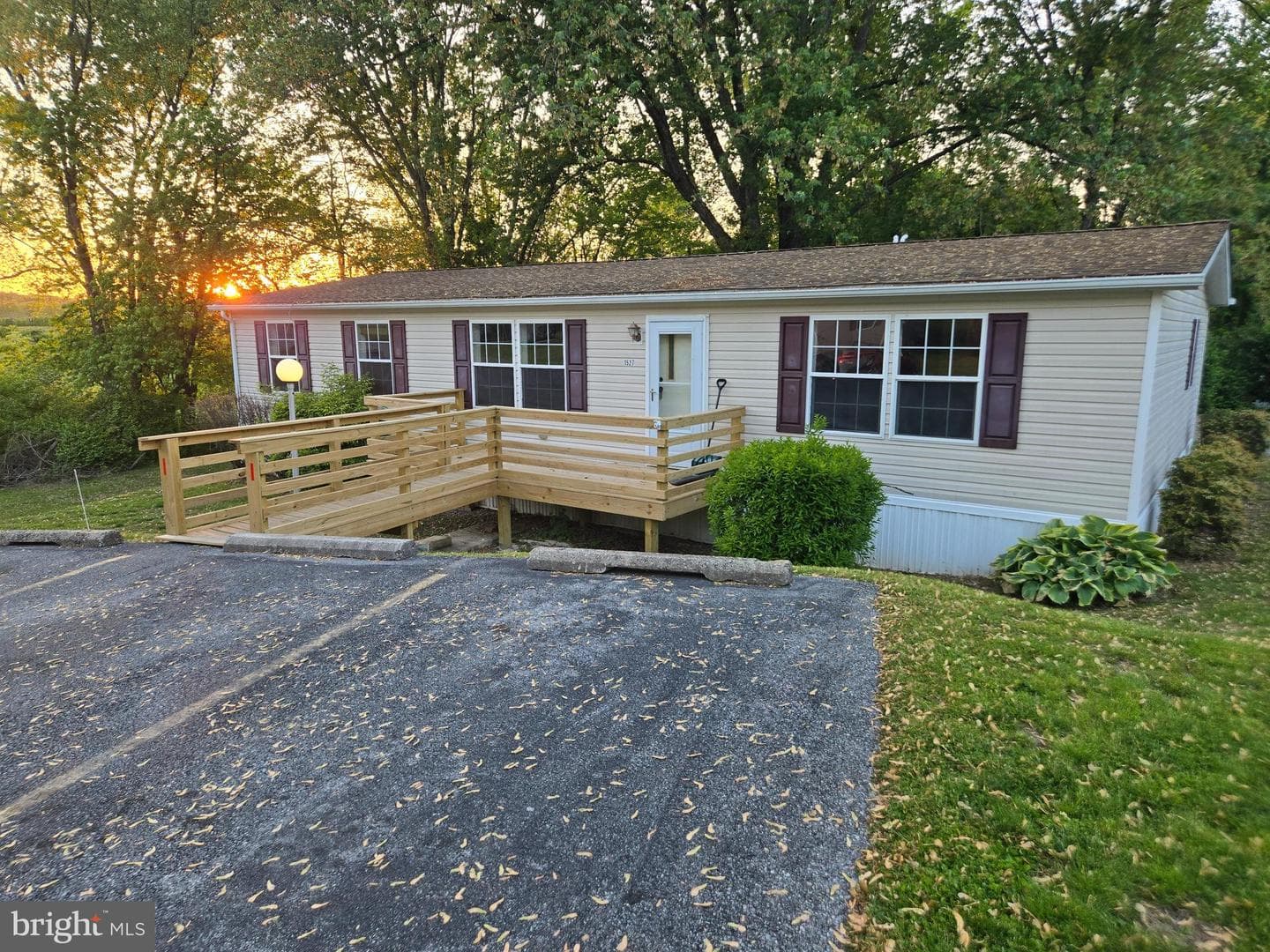 1527 Rome Road photo 1