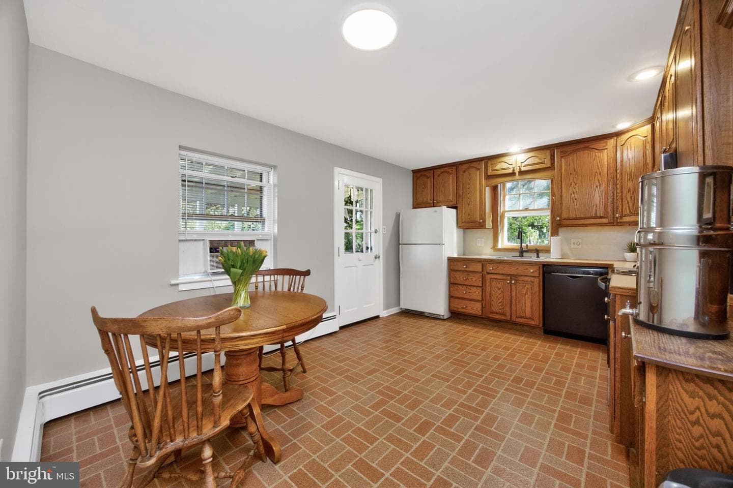 507 Saint Johns Circle photo 15