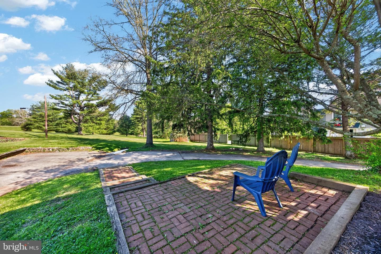 507 Saint Johns Circle photo 9